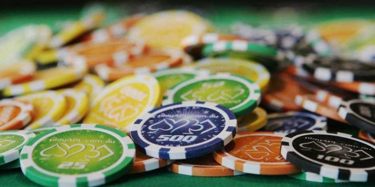 Rolling Dice and Chasing Jackpots: Unveiling the Ultimate Casino Site Experience
